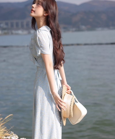 フリル付きVネック小花柄ワンピース