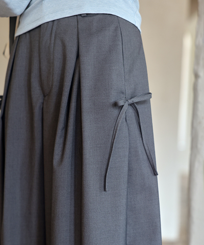サイドリボンタックワイドパンツ
