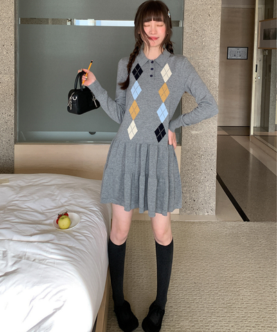 ポロ襟アーガイル柄ニットワンピース