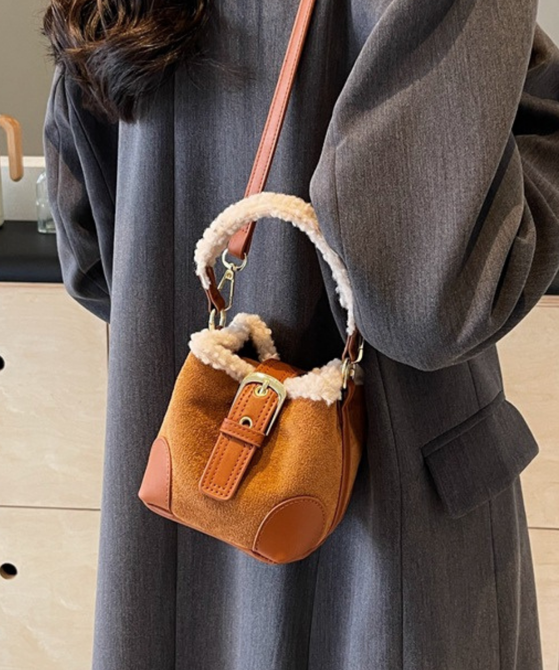 ボアハンドル2wayスエードバケットバッグ