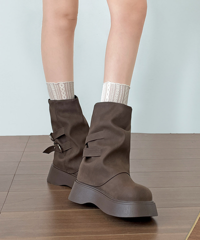 フェイクレザーダブルベルトミドルブーツ