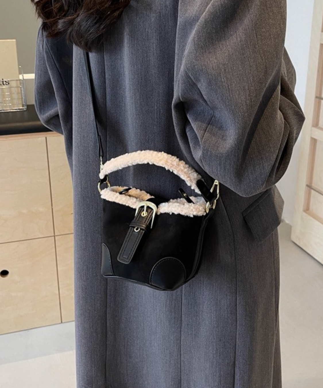 ボアハンドル2wayスエードバケットバッグ