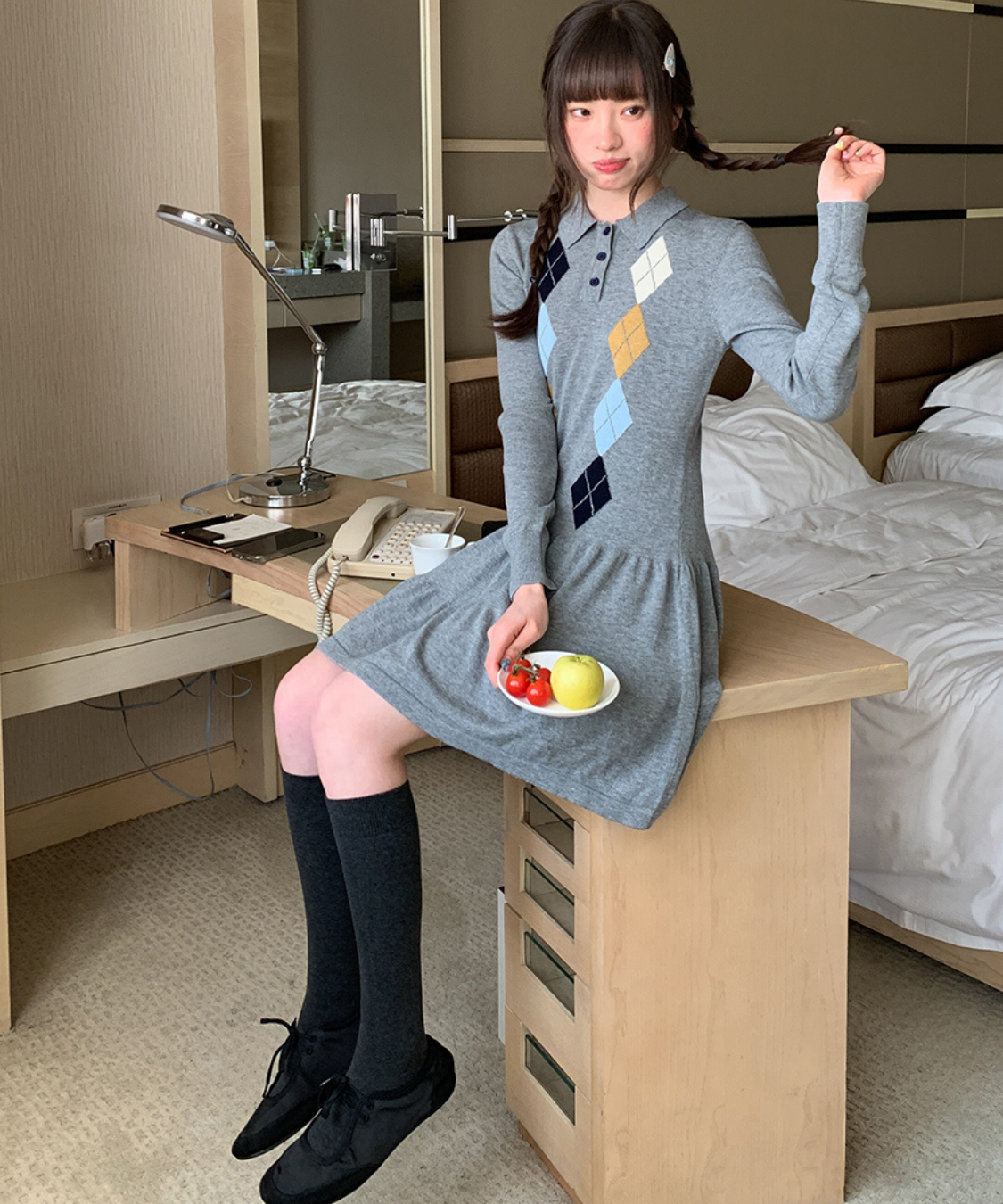 ポロ襟アーガイル柄ニットワンピース