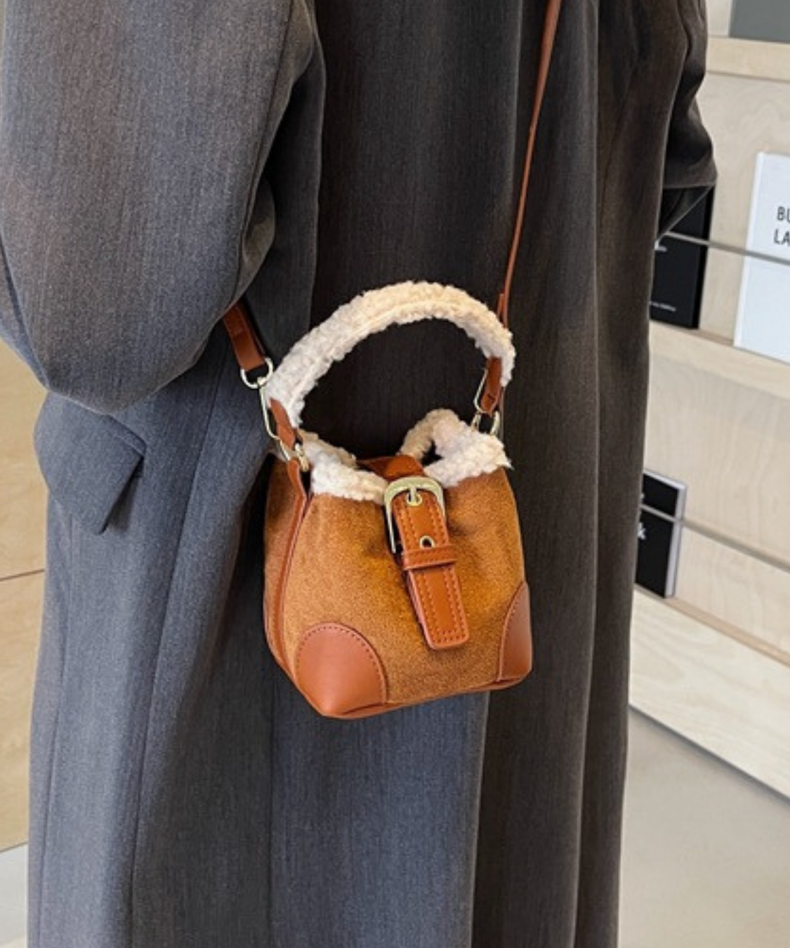 ボアハンドル2wayスエードバケットバッグ