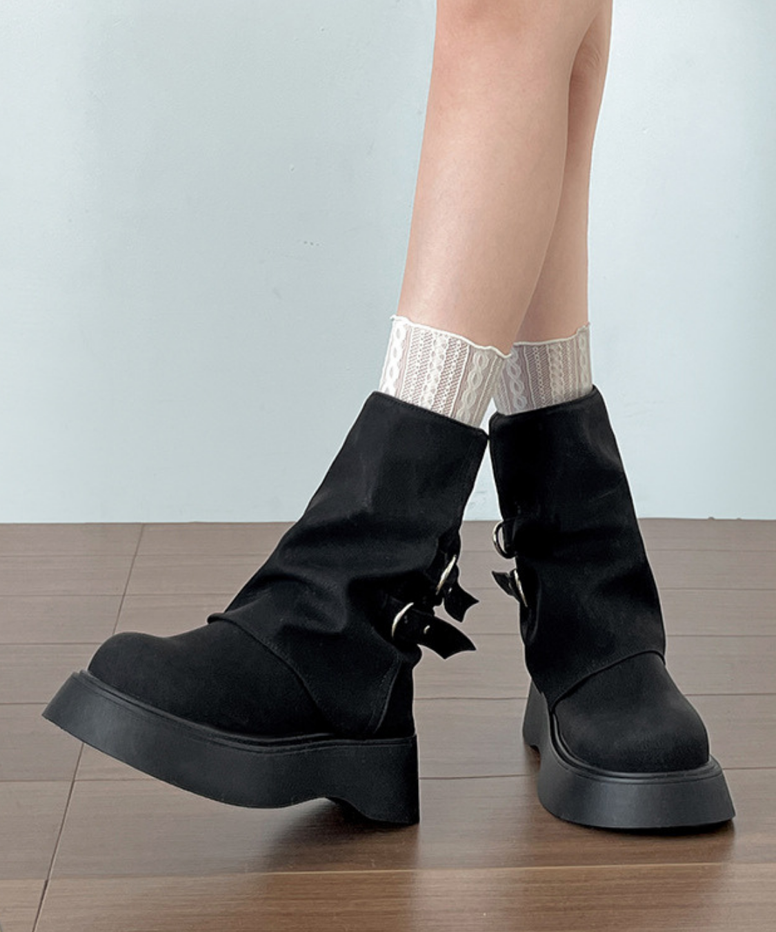 フェイクレザーダブルベルトミドルブーツ