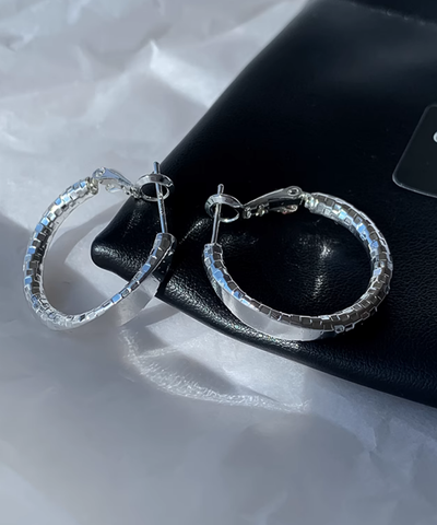 メタリックカットフープピアス