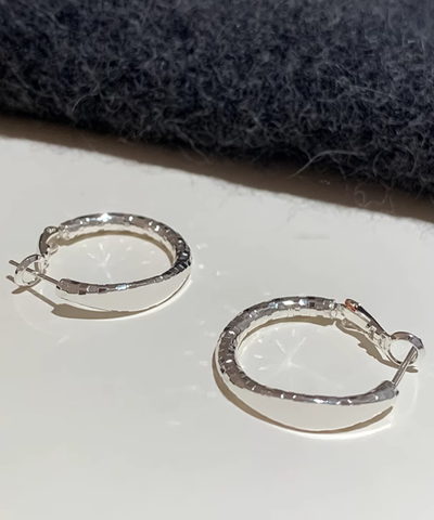 メタリックカットフープピアス