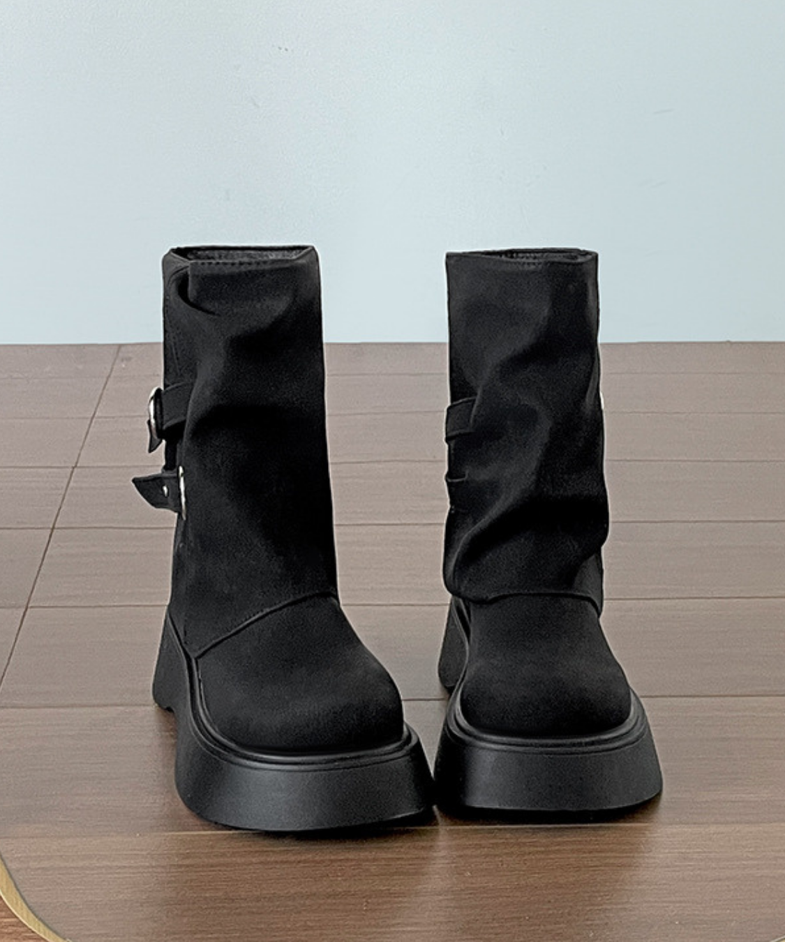 フェイクレザーダブルベルトミドルブーツ