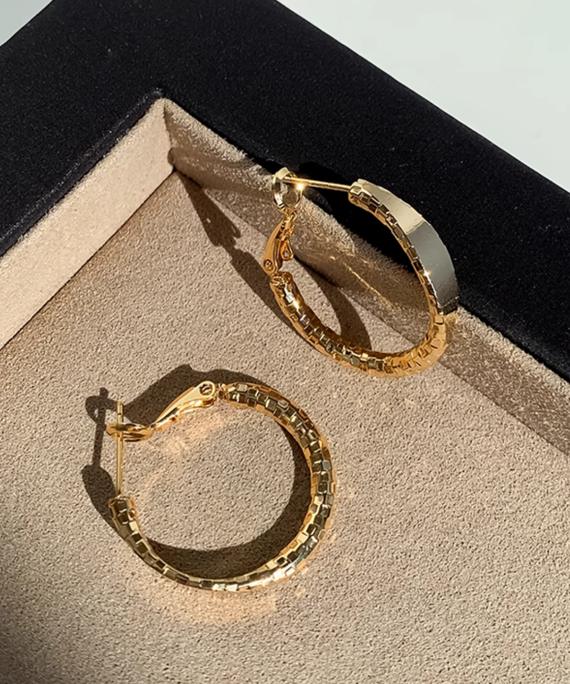メタリックカットフープピアス