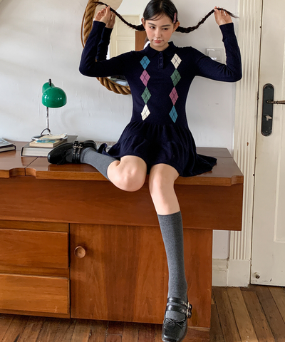 ポロ襟アーガイル柄ニットワンピース