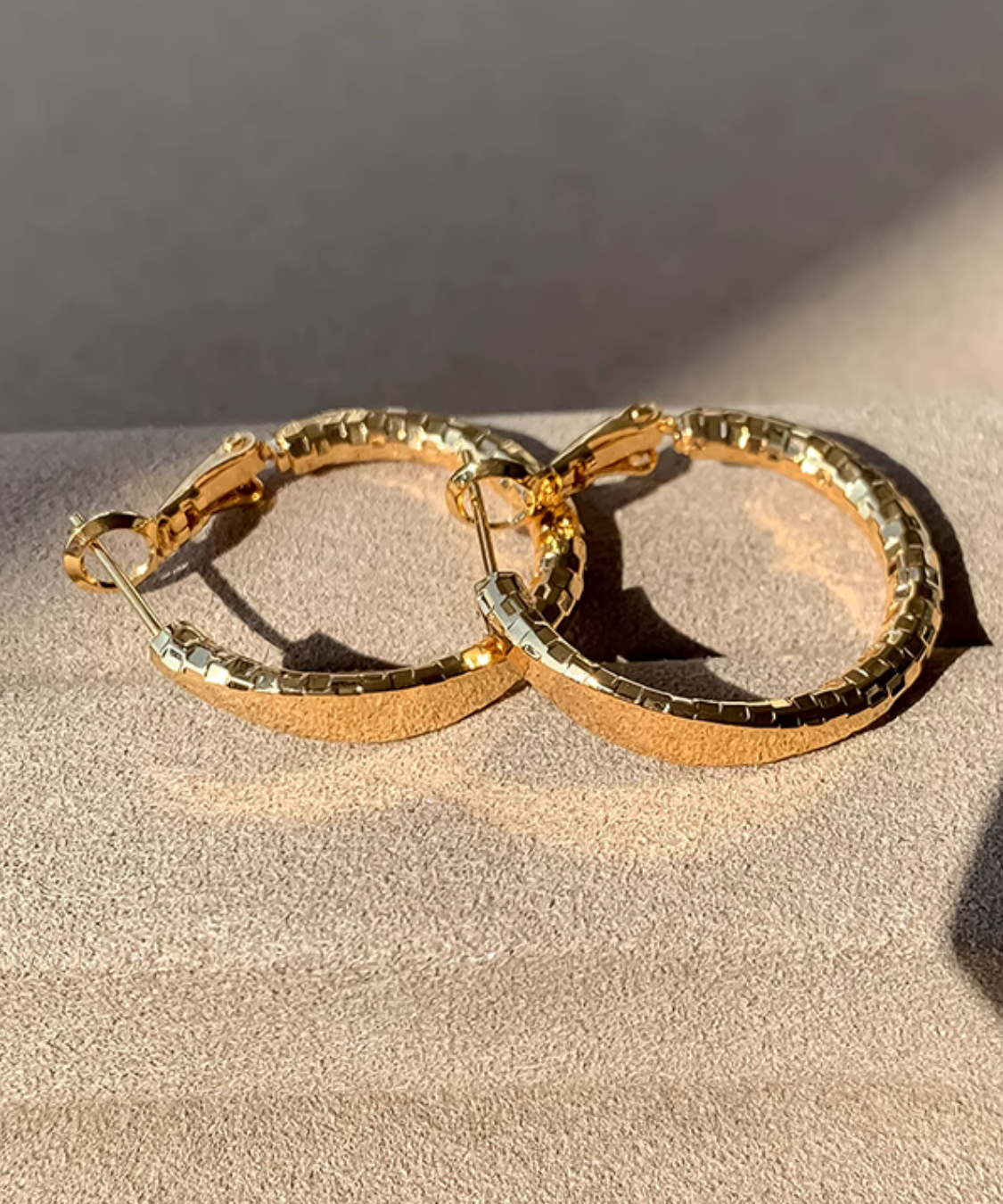 メタリックカットフープピアス