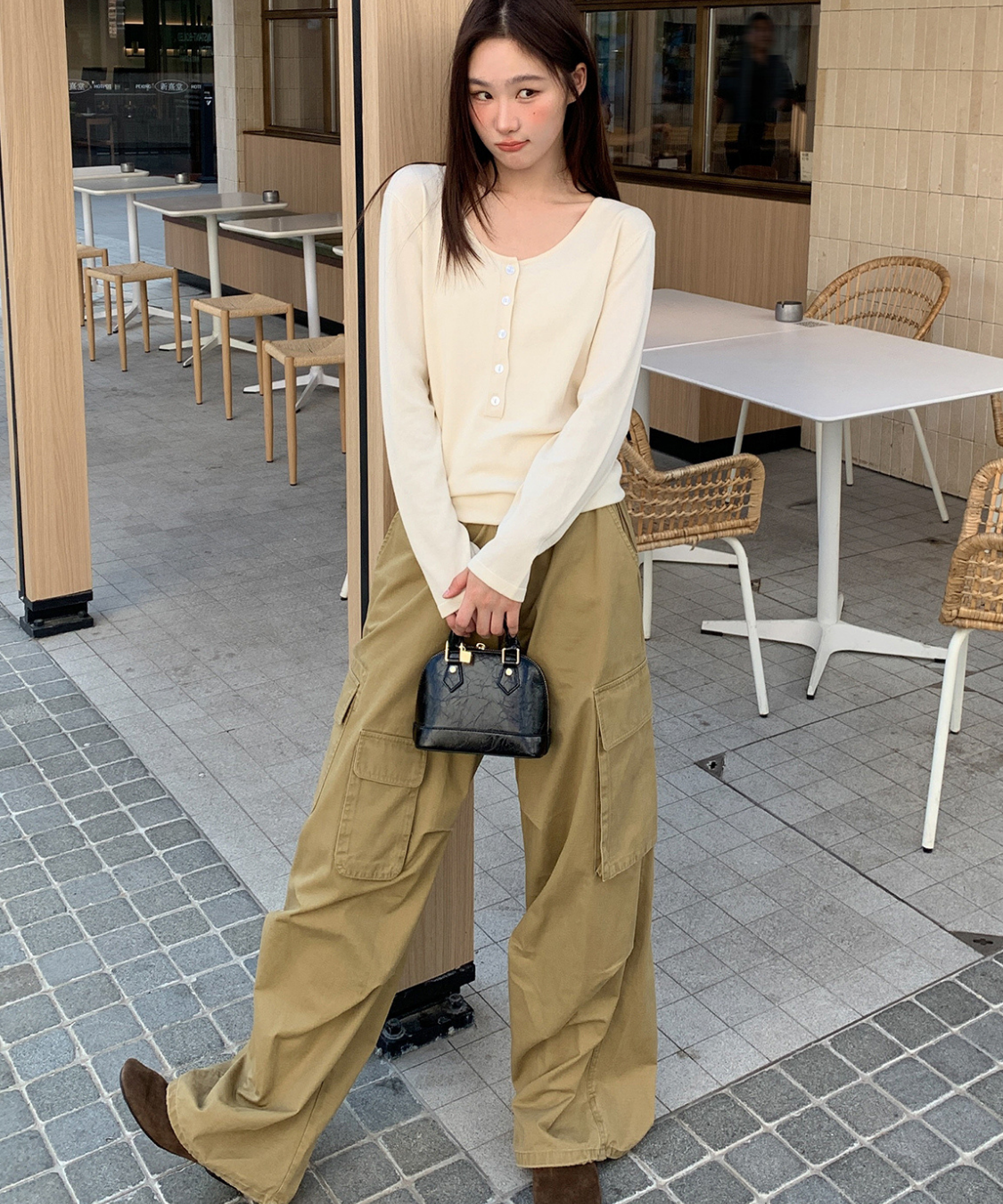 ドローコード付きワイドカーゴパンツ