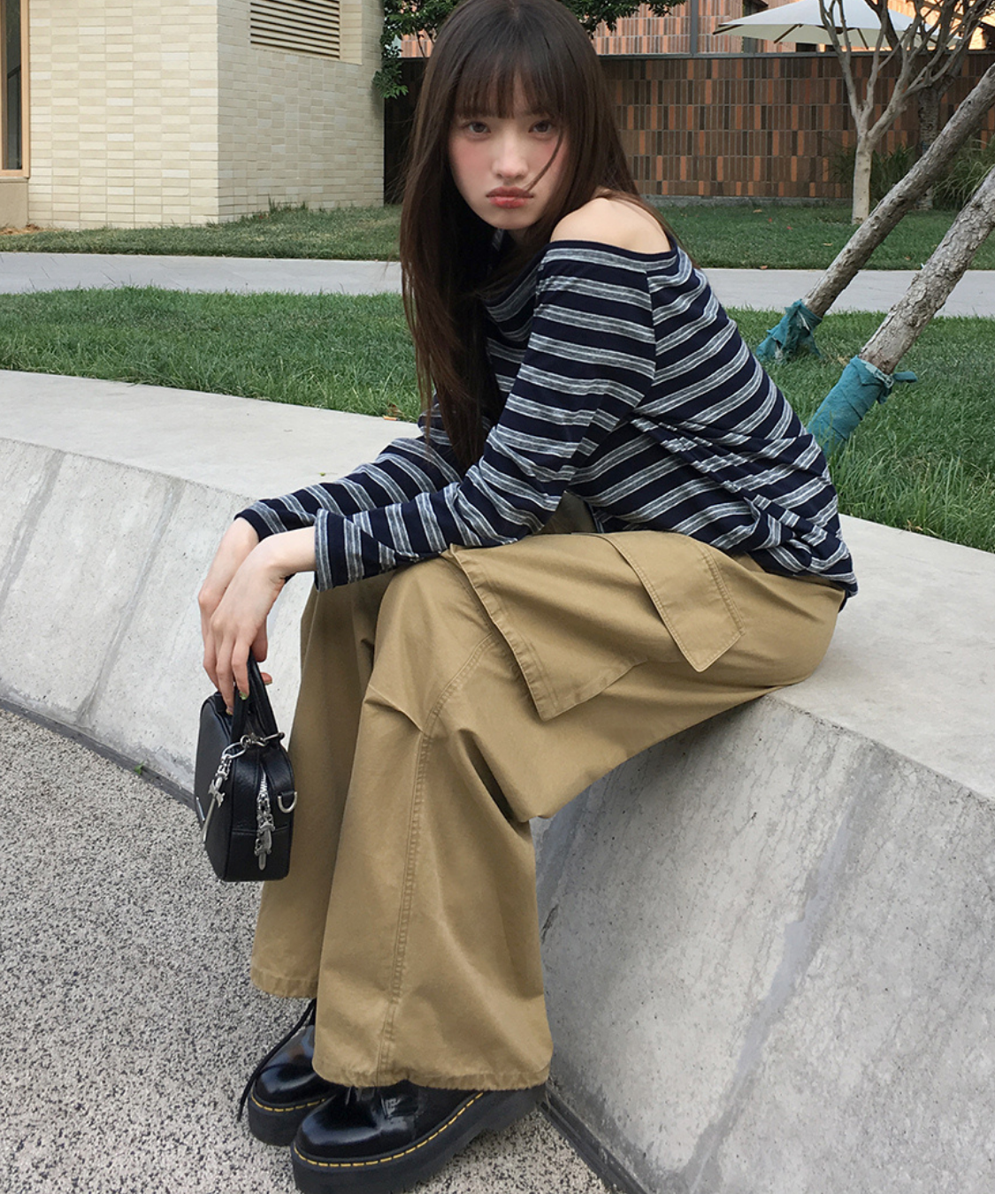 ドローコード付きワイドカーゴパンツ