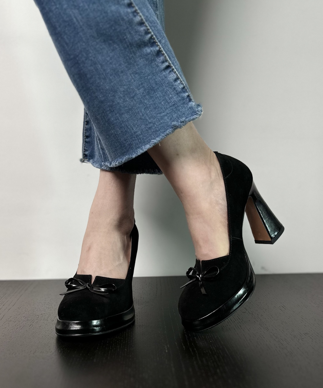 ラウンドトゥリボンパンプス