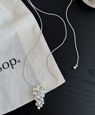 シルバーボールモチーフロングネックレス