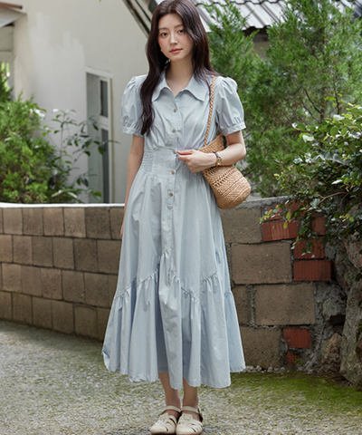 前ボタン付きシャーリングウエストワンピース