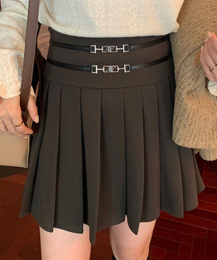 プリーツスカート