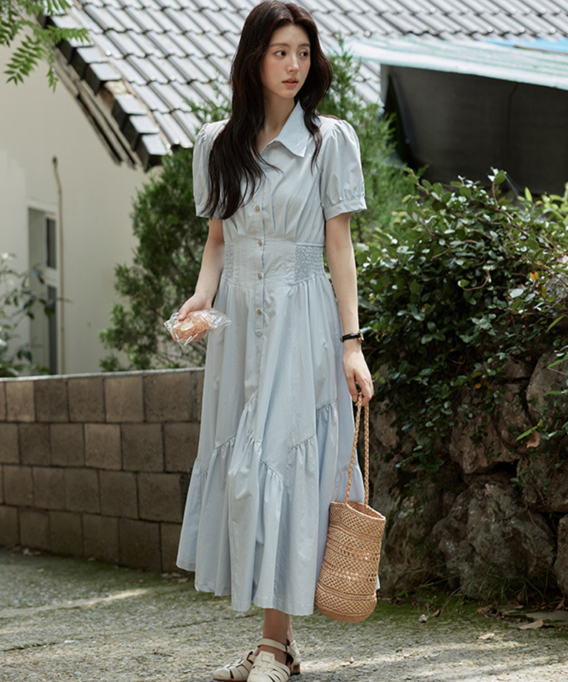 前ボタン付きシャーリングウエストワンピース