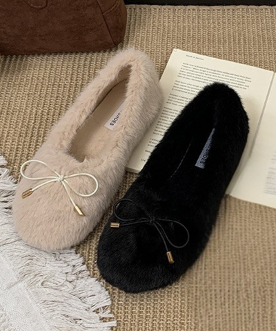 リボン付きフェイクファーバレエシューズ