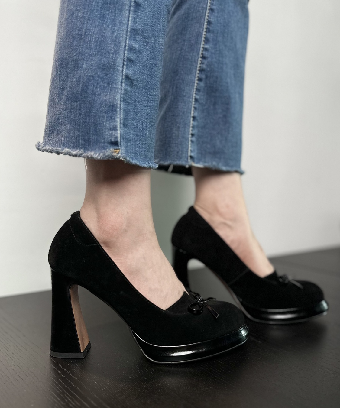 ラウンドトゥリボンパンプス