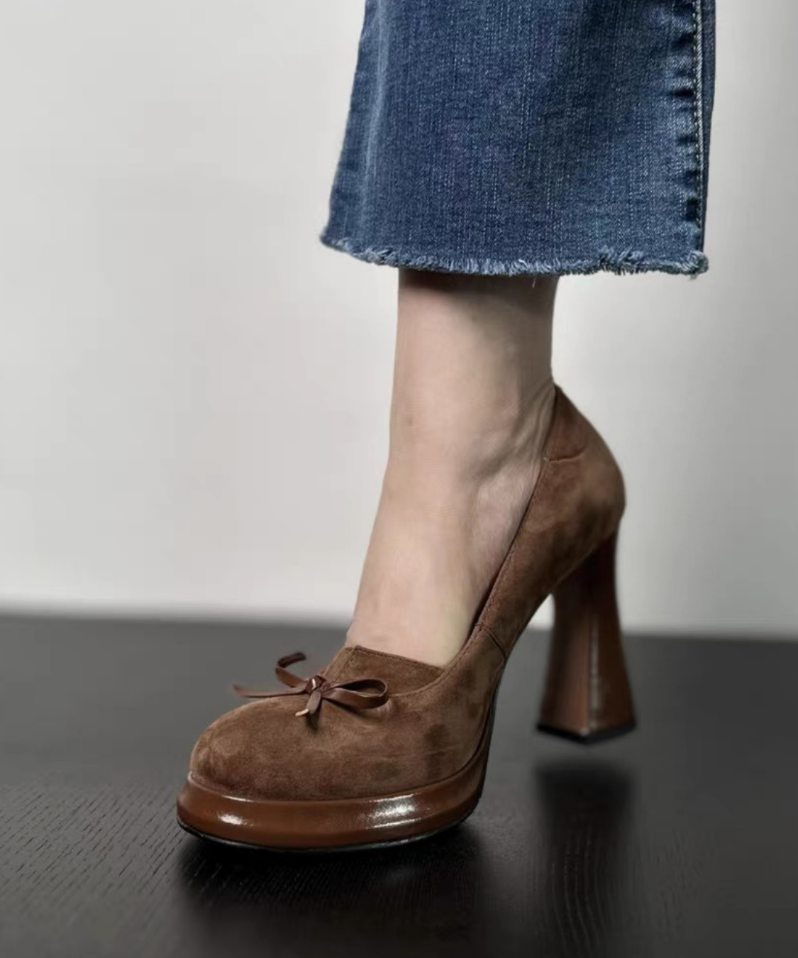 ラウンドトゥリボンパンプス