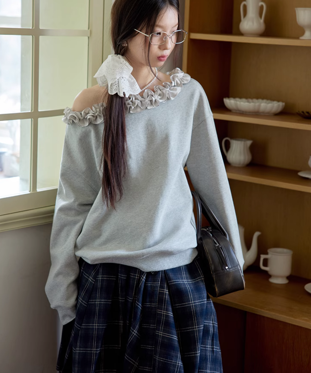 シャーリングフリルオフショルダースウェット – jemiremi（ジェミレミ）