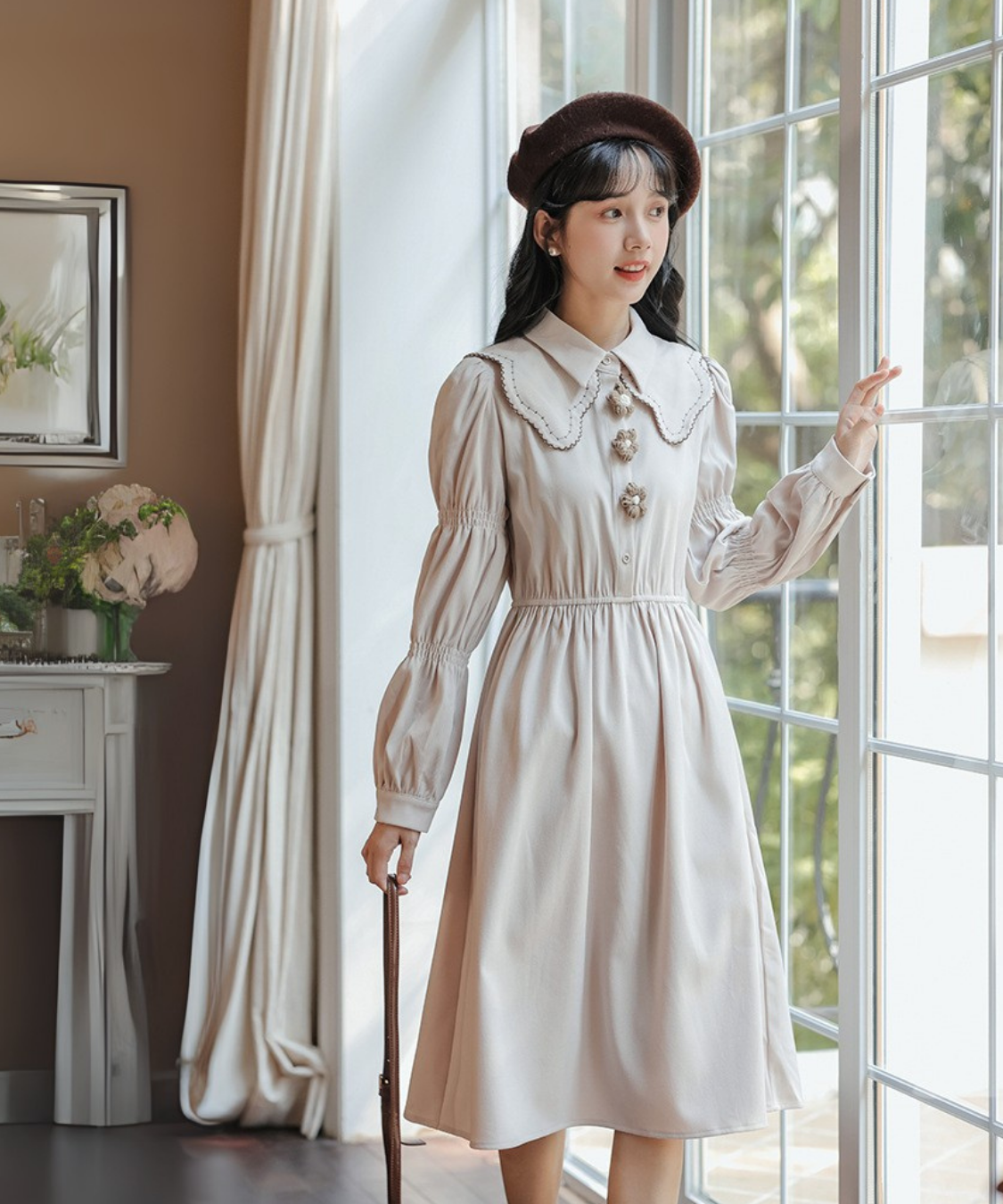 ダブルカラーフラワーモチーフギャザーワンピース