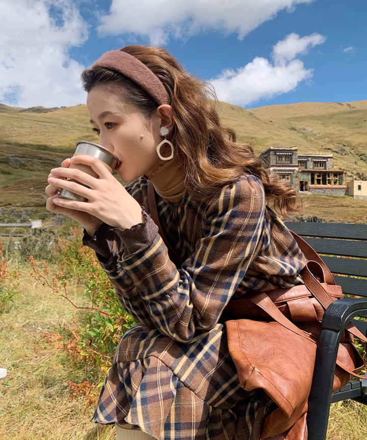 ブラウンチェック膝丈フリルワンピース – jemiremi（ジェミレミ）