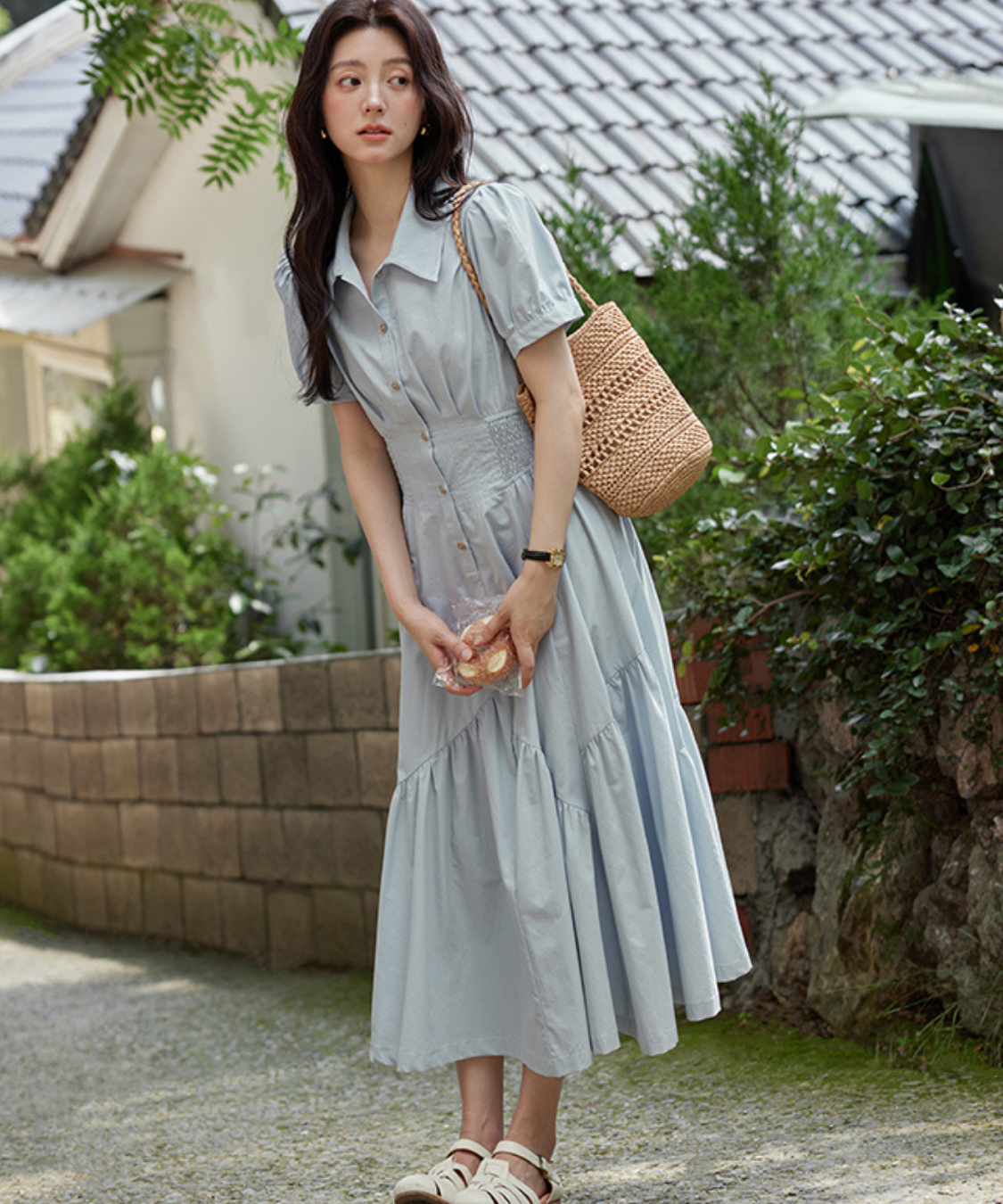 前ボタン付きシャーリングウエストワンピース