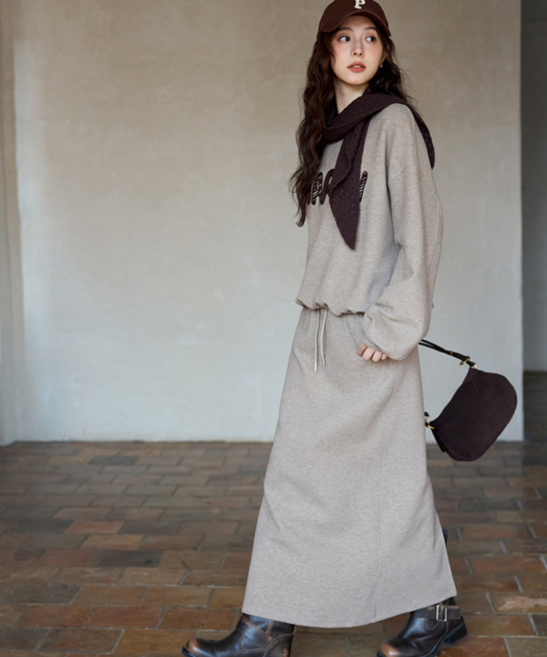 刺繍ロゴスウェット＋ドロストスカート＋フード付きショール 3点セット