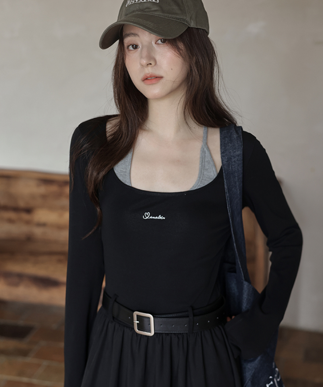 ロゴ刺繍フェイク2ピースウエストベルトワンピース