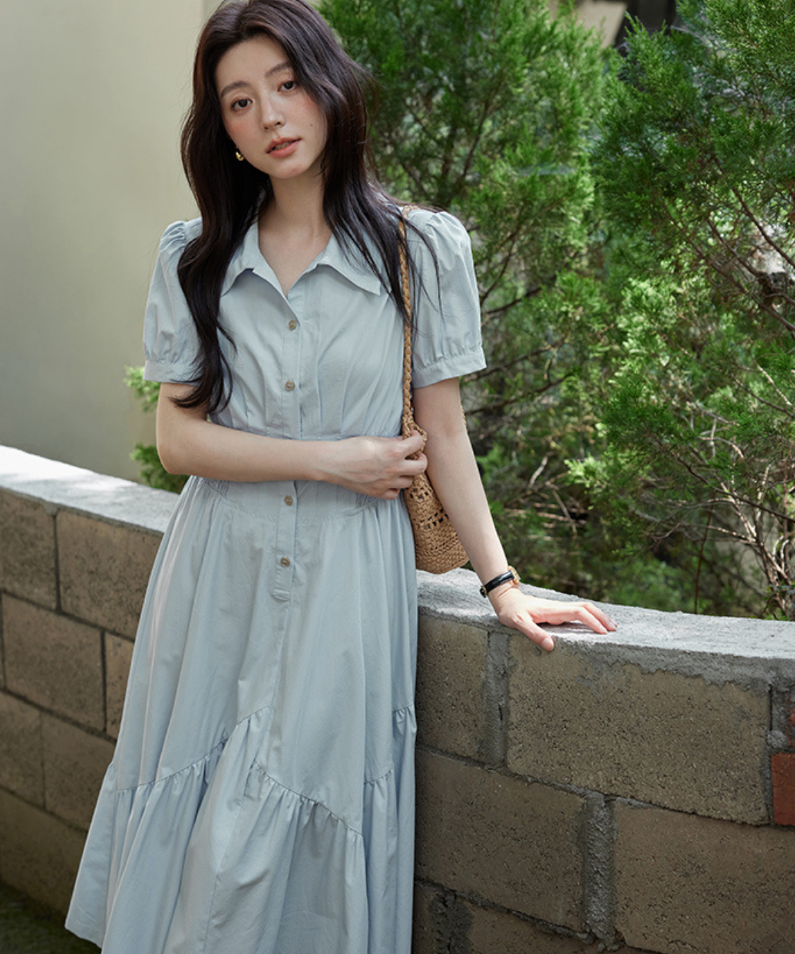 前ボタン付きシャーリングウエストワンピース