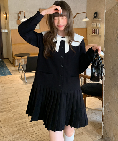 配色セーラーカラープリーツスカートワンピース