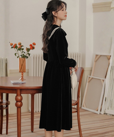 ベロアセーラーカラーダブルボタンワンピース