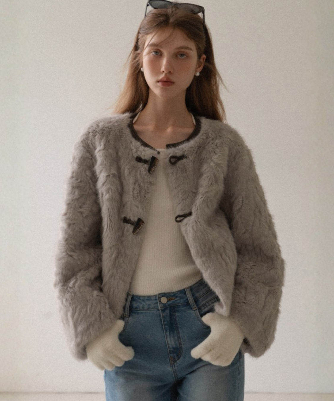 フェイクファーノーカラートグルボタンジャケット