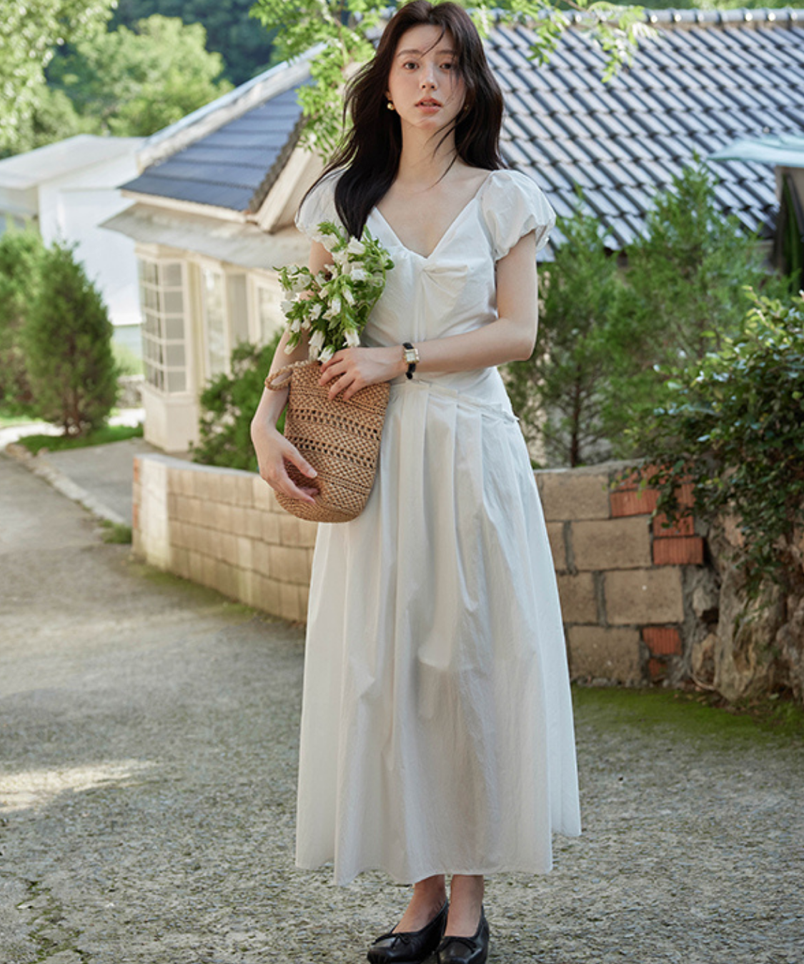 パフスリーブVネックギャザーワンピース