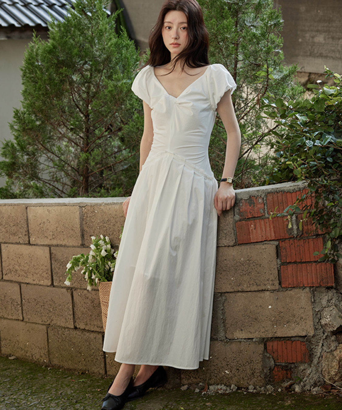 パフスリーブVネックギャザーワンピース