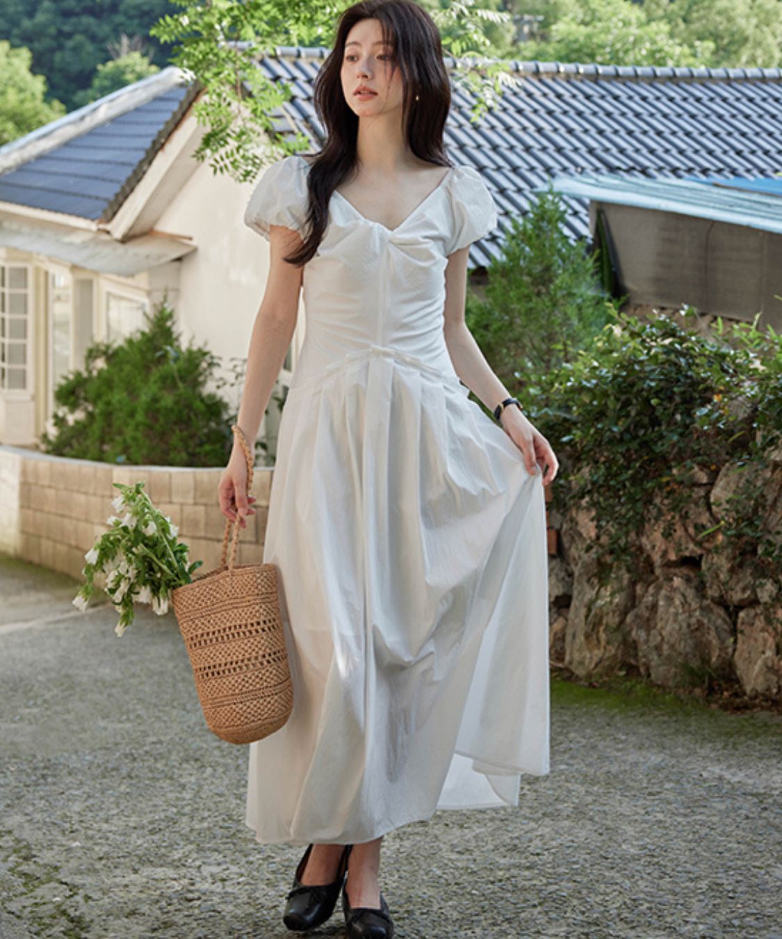 パフスリーブVネックギャザーワンピース