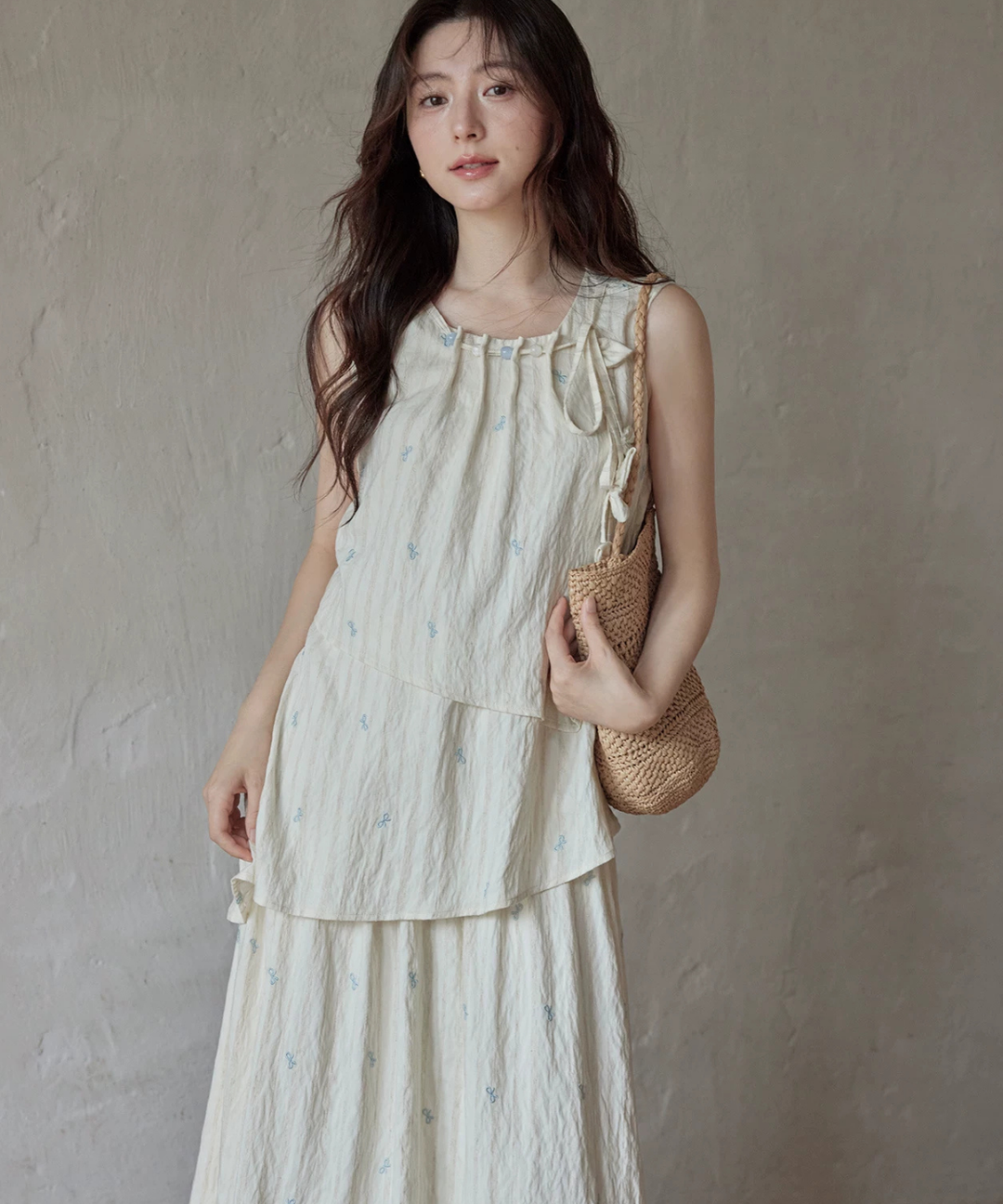 セール 新品 シャツワンピースM〜Lアシンメトリーリボンが可愛い 