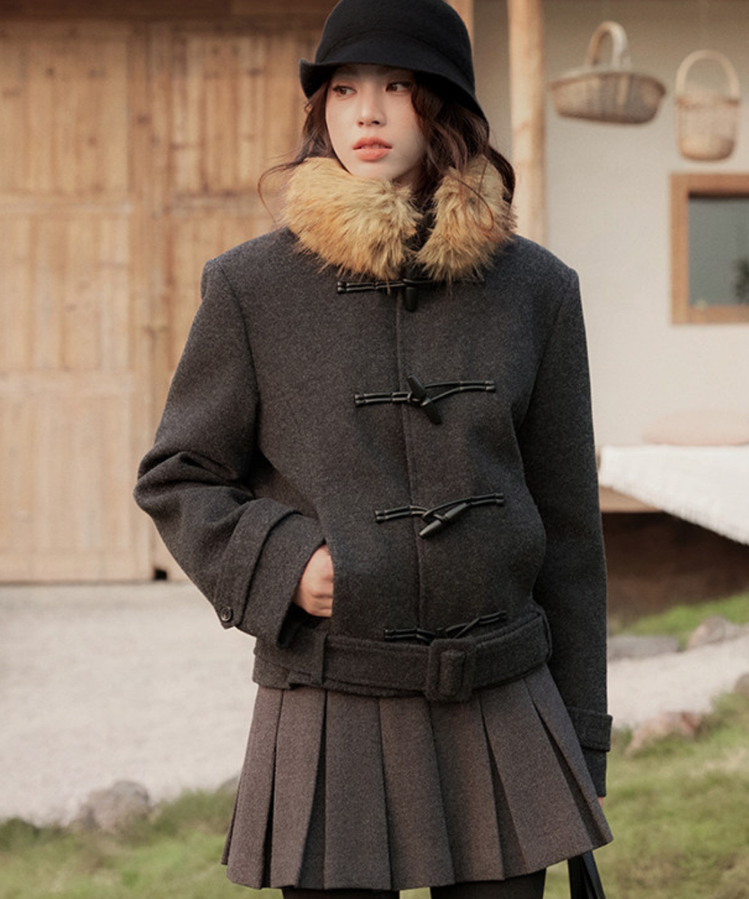 ファーカラー付きダッフル風ショートコート – jemiremi（ジェミレミ）