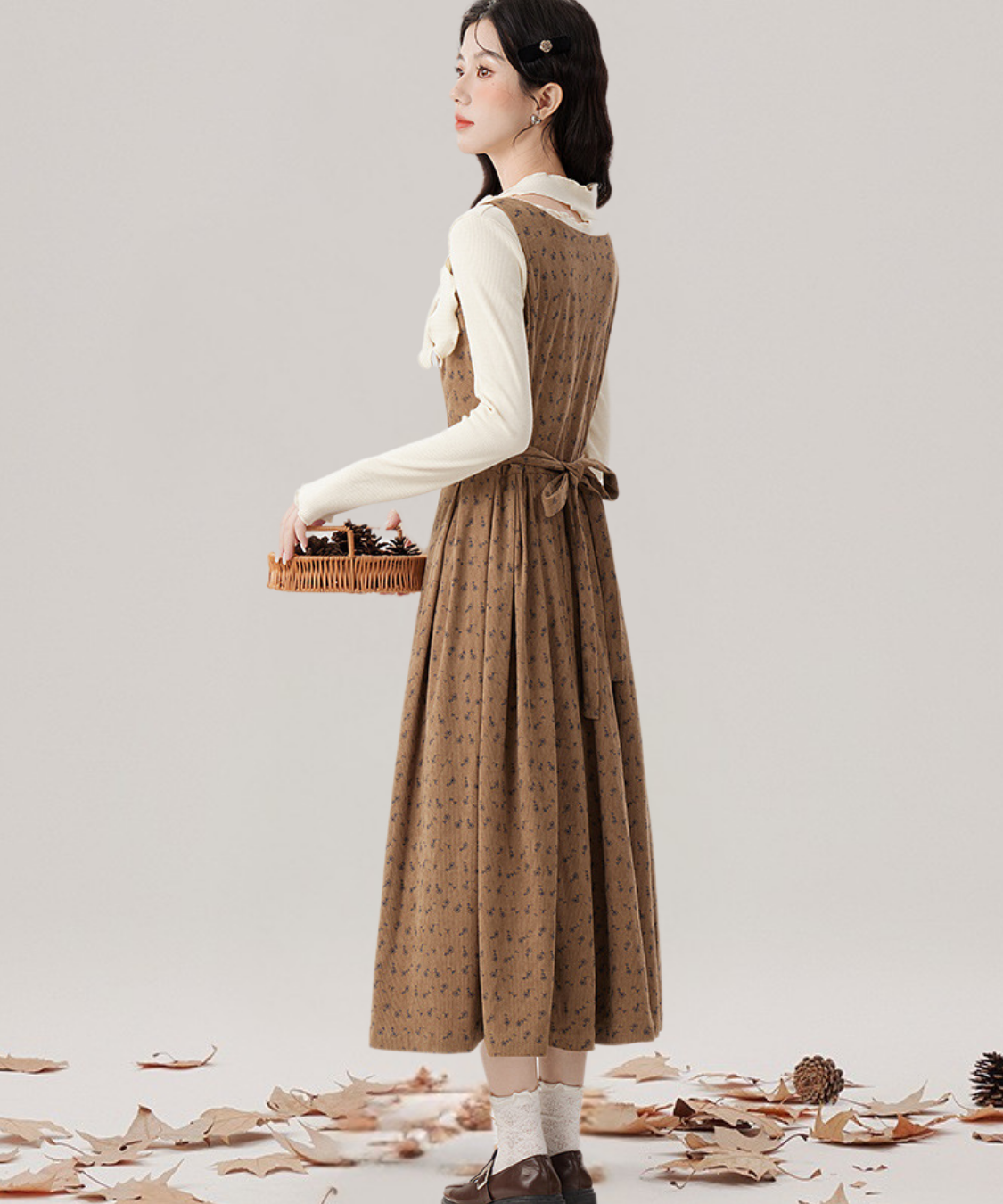 Vネックウエスト切替小花柄ノースリーブワンピース – jemiremi