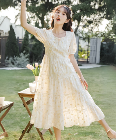 フラワー柄刺繍パフスリーブティアードワンピース