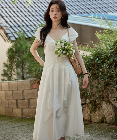 パフスリーブVネックギャザーワンピース