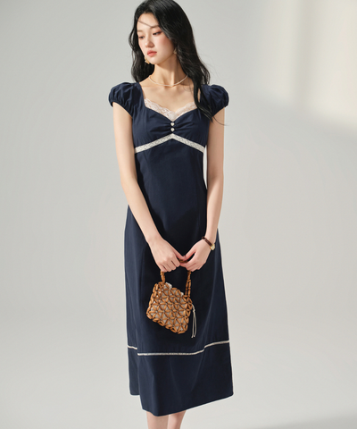 インナーレース風ハートネックフラワーボタンワンピース