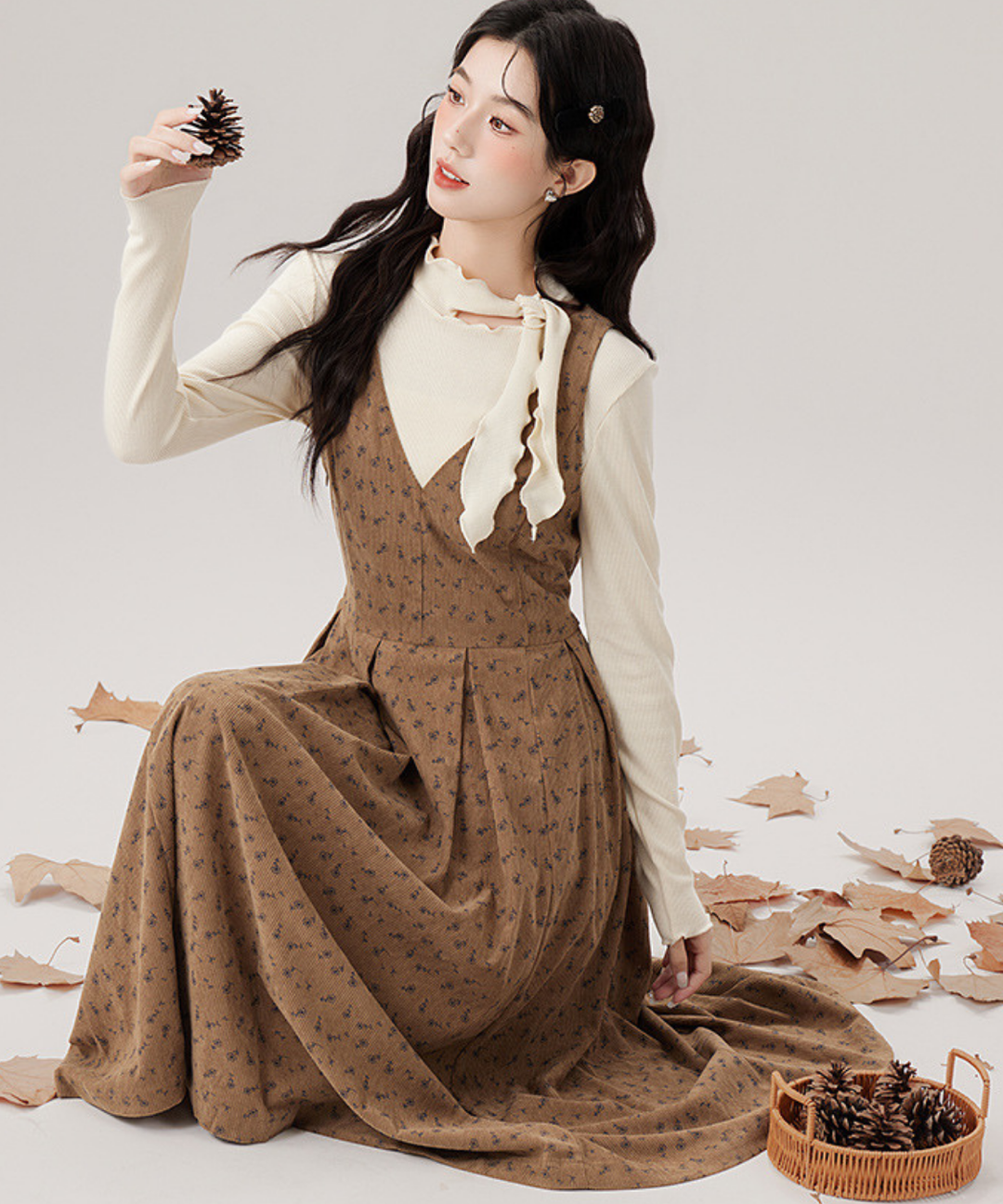 Vネックウエスト切替小花柄ノースリーブワンピース – jemiremi