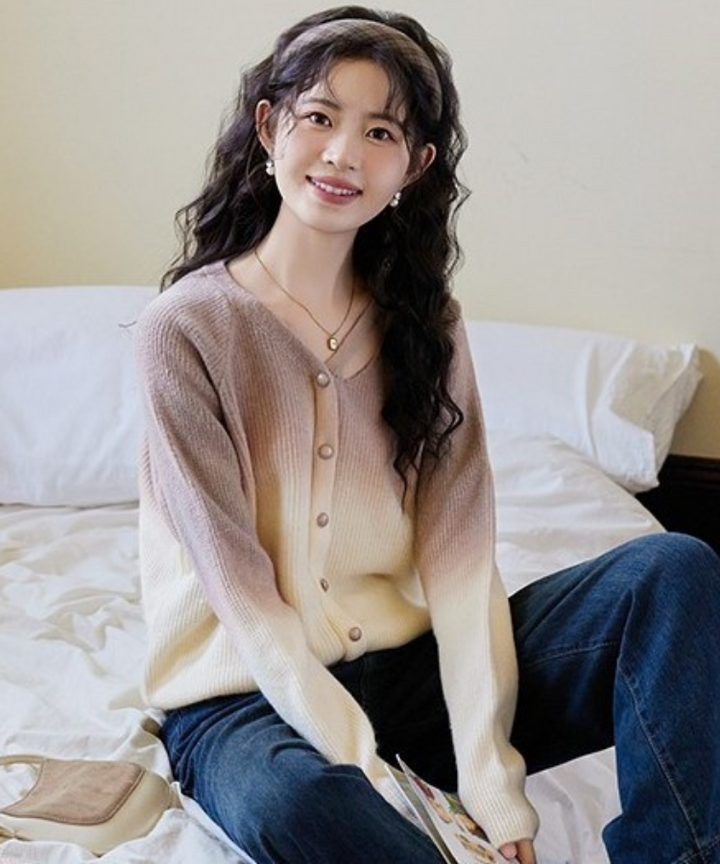 Vネックデコルテカットグラデーションカーディガン – jemiremi