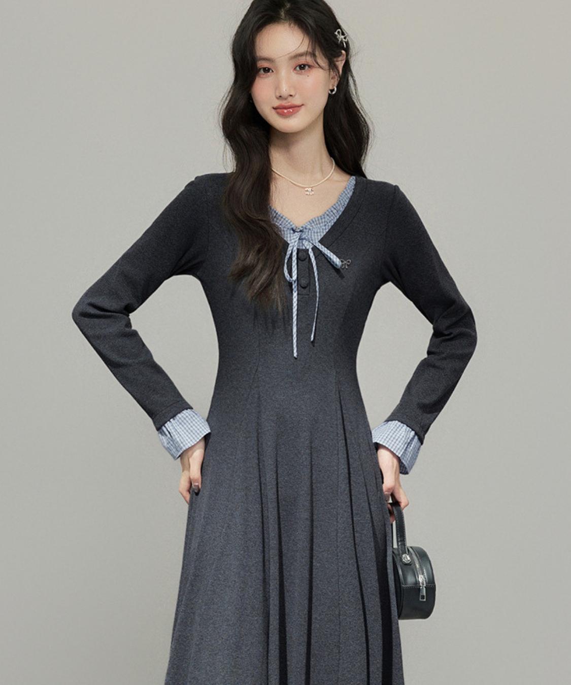 チェックカフスVネックフレアニットワンピース