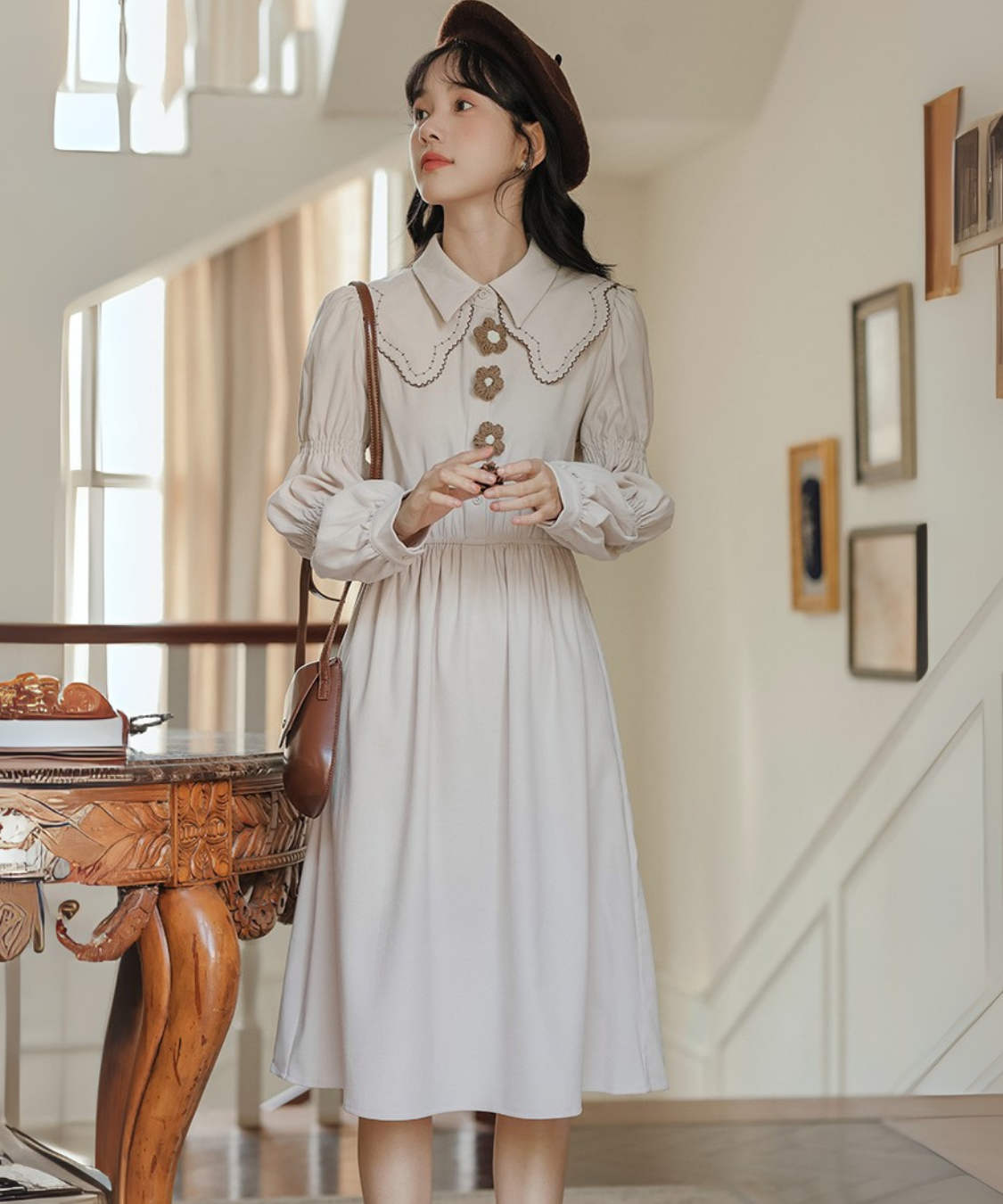 ダブルカラーフラワーモチーフギャザーワンピース