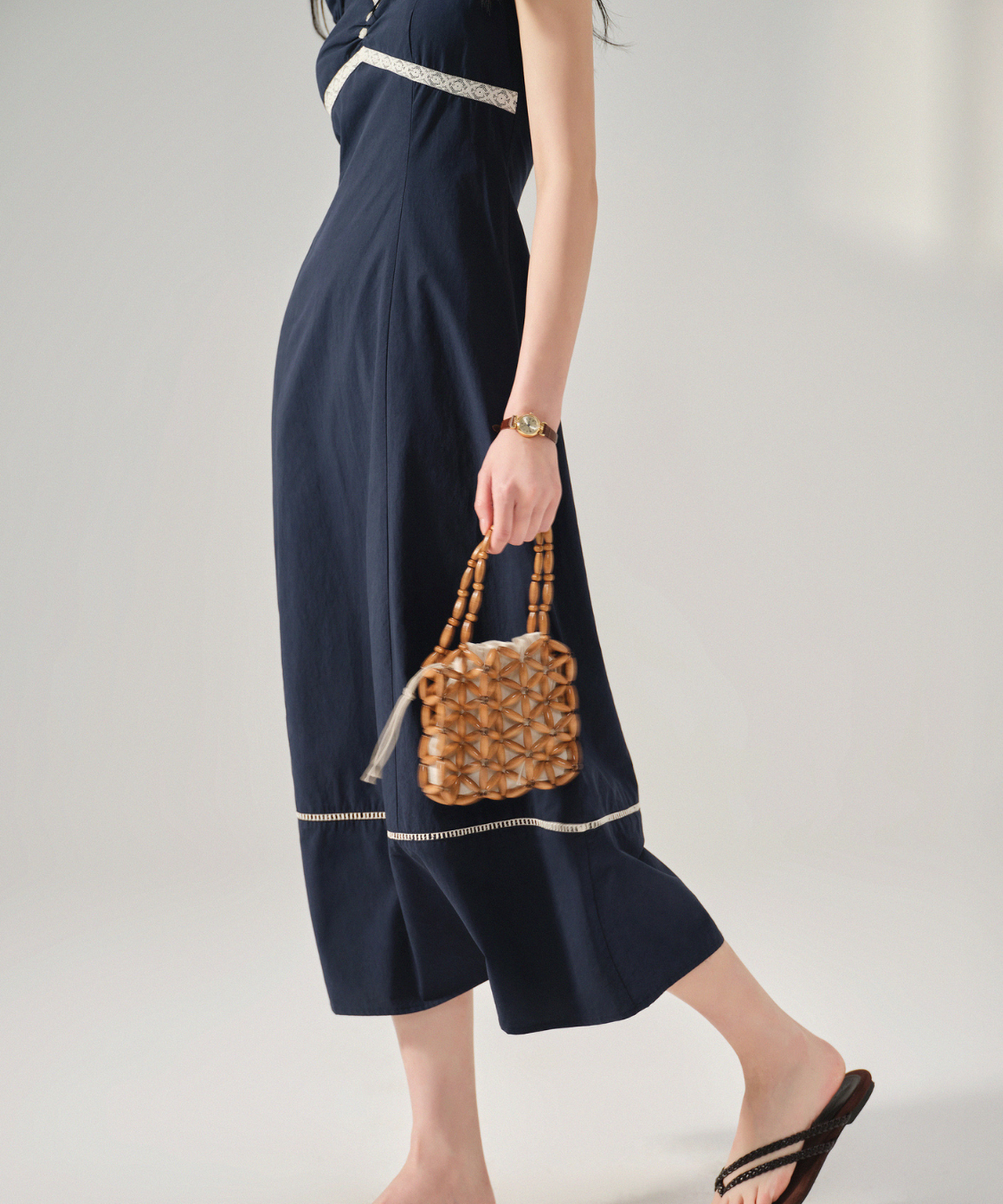 インナーレース風ハートネックフラワーボタンワンピース