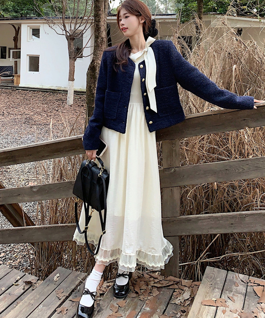 レース裾リボンフィットフレアワンピース